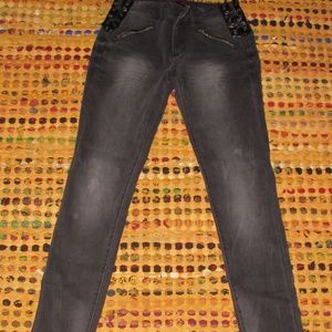 Black jeggings!